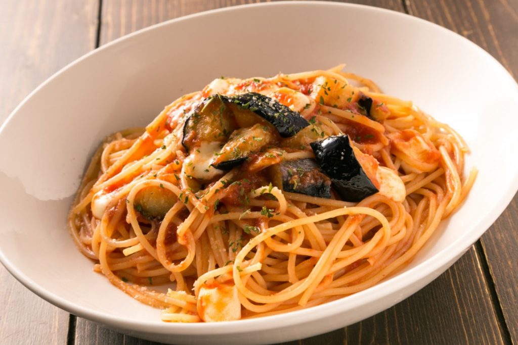 PASTA_ナスとモッツァレラのトマトソース